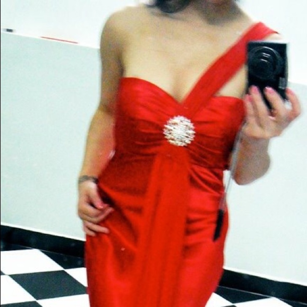 Elegant red prom dress very elegant special occasion